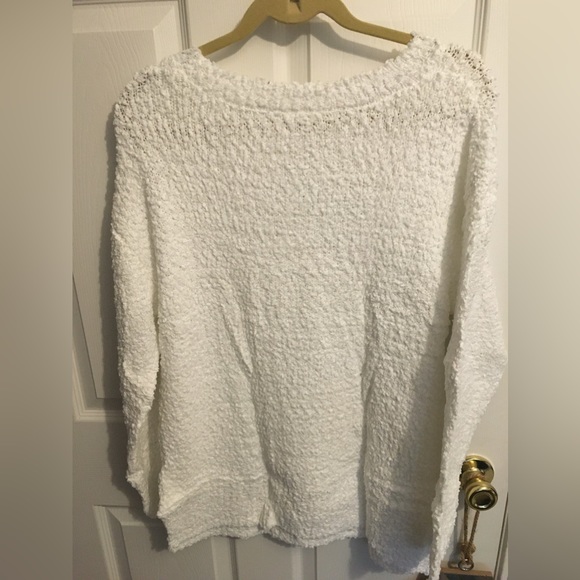 COPY - Large white sweater nwt - Picture 2 of 3